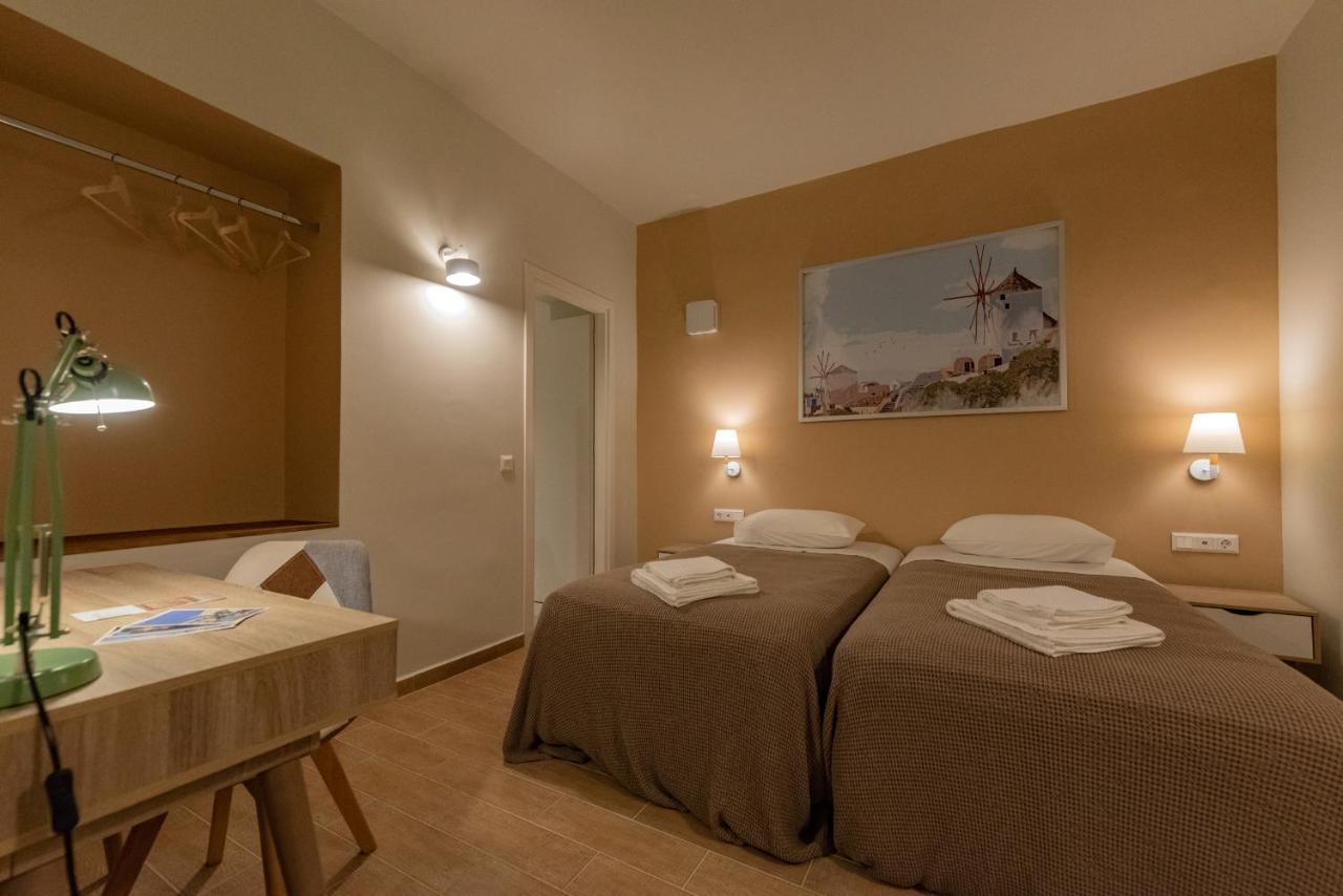 Linas Home - Kalamata Mediterranean Villas Buitenkant foto